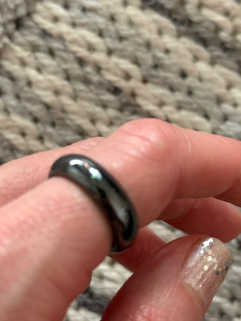 New shiny black mirrored band ring Sz 7